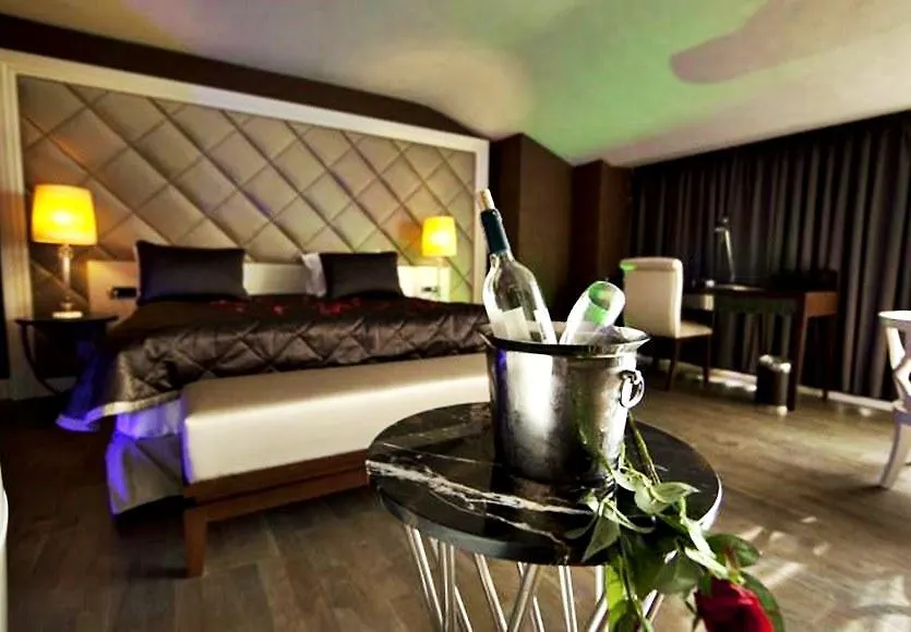 Taba Luxury Suites And Hotel Stambuł